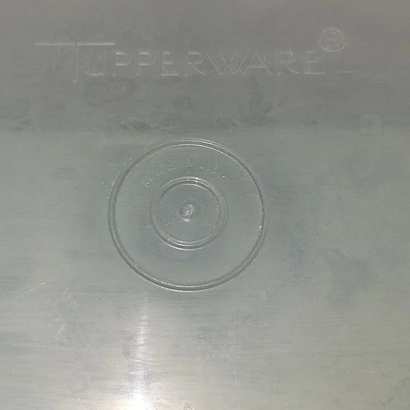 Tupperware: Large Container - Picture 7 of 8